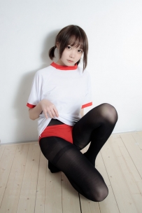 森萝财团 WTMSB-001 红色布鲁马50D黑si [149P1V-2.27GB]